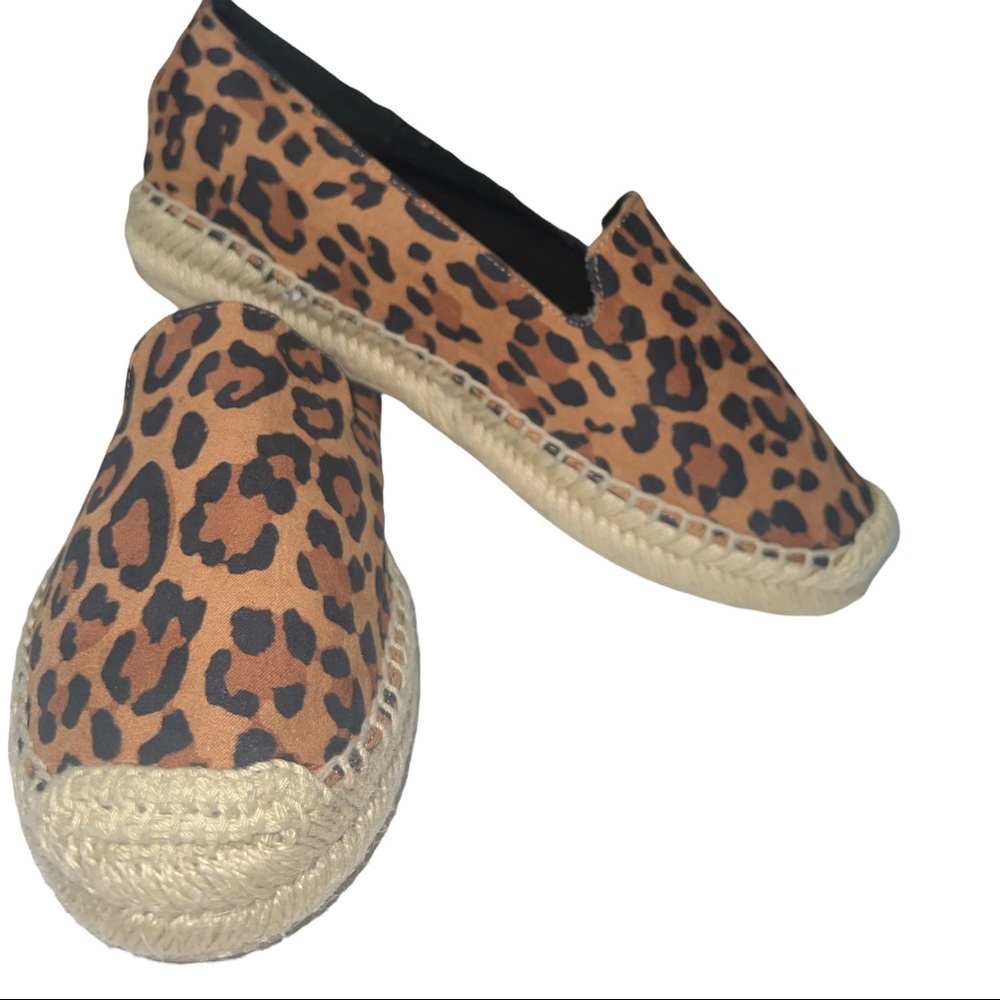 Like new ! Slip on shoes size 5.5